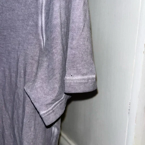 Mens Lululemon Tshirt Dark Grey No Tag Size M Lenght 71” - Picture 4 of 5